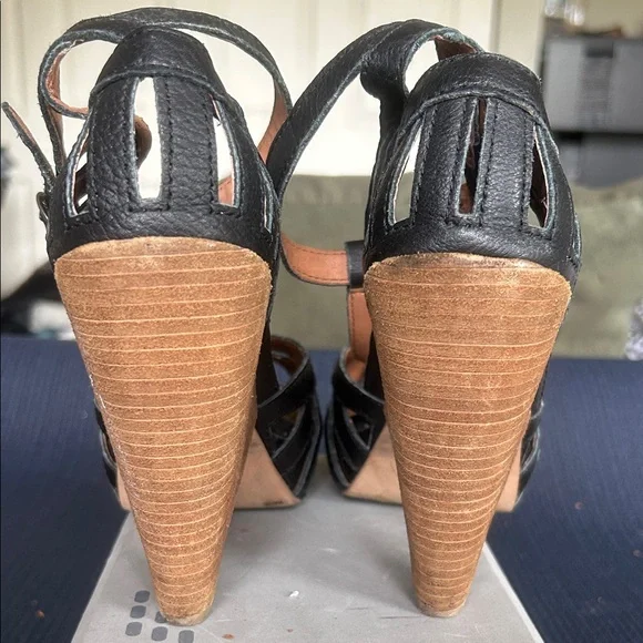 Lucky Brand “Randy” Black Strappy Heels - Picture 5 of 12